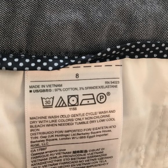 BANANA REPUBLIC Bermuda Shorts - NWOT - Picture 11 of 14